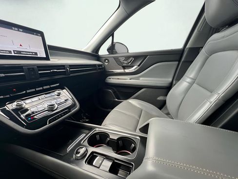 Used 2021 Lincoln Corsair Grand Touring image 57