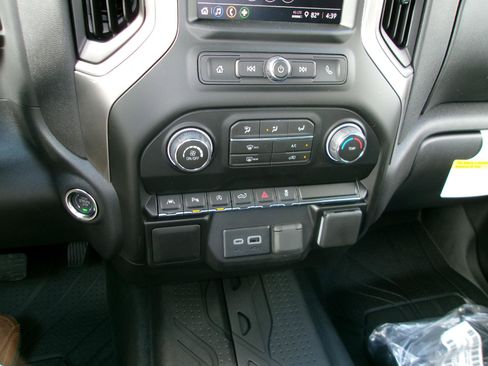 New 2026 Chevrolet Silverado 1500 W/T w/ WT Safety Package AWD/4WD image 18