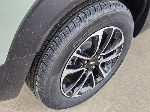 New 2026 Chevrolet TrailBlazer LT w/ Convenience Package FWD image 6