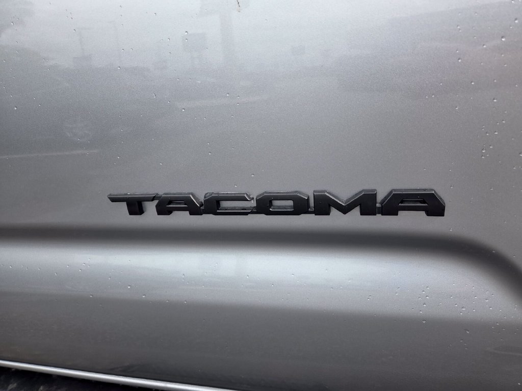 Used 2023 Toyota Tacoma SR5 RWD image 4
