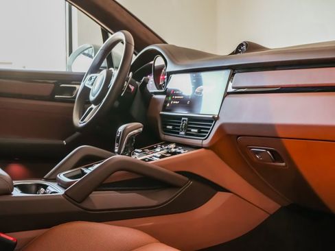 Certified 2023 Porsche Cayenne GTS image 33