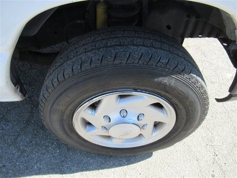 Used 2013 Ford E-150 and Econoline 150 RWD image 24