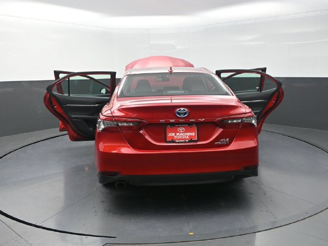 Used 2023 Toyota Camry XLE w/ Cold Weather Package FWD image 43