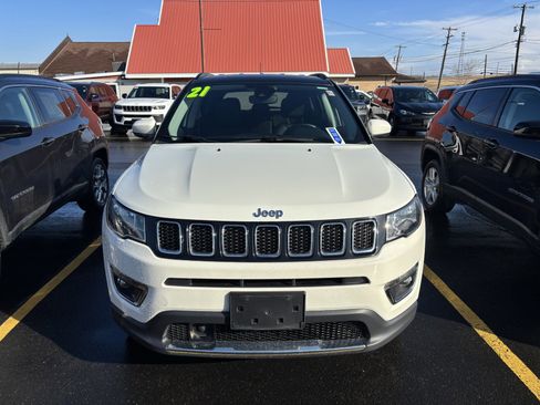 Used 2021 Jeep Compass Limited image 3