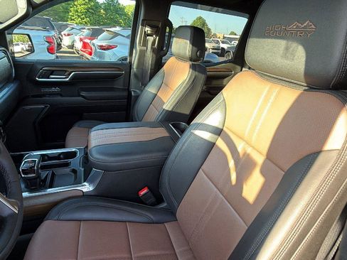 Certified 2023 Chevrolet Silverado 1500 High Country w/ High Country Premium Package AWD/4WD image 14