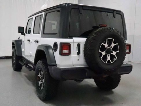Used 2018 Jeep Wrangler Unlimited Sport S AWD/4WD image 3