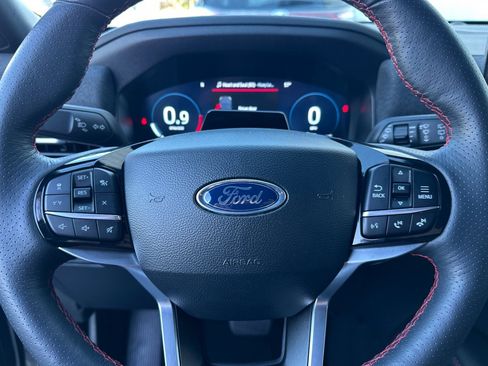 Certified 2025 Ford Explorer ST-Line w/ ST-Line Street Pack image 26
