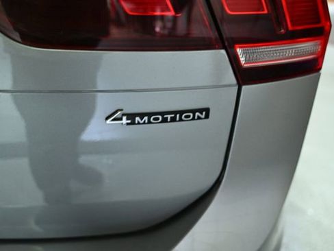 Used 2022 Volkswagen Tiguan SE image 16