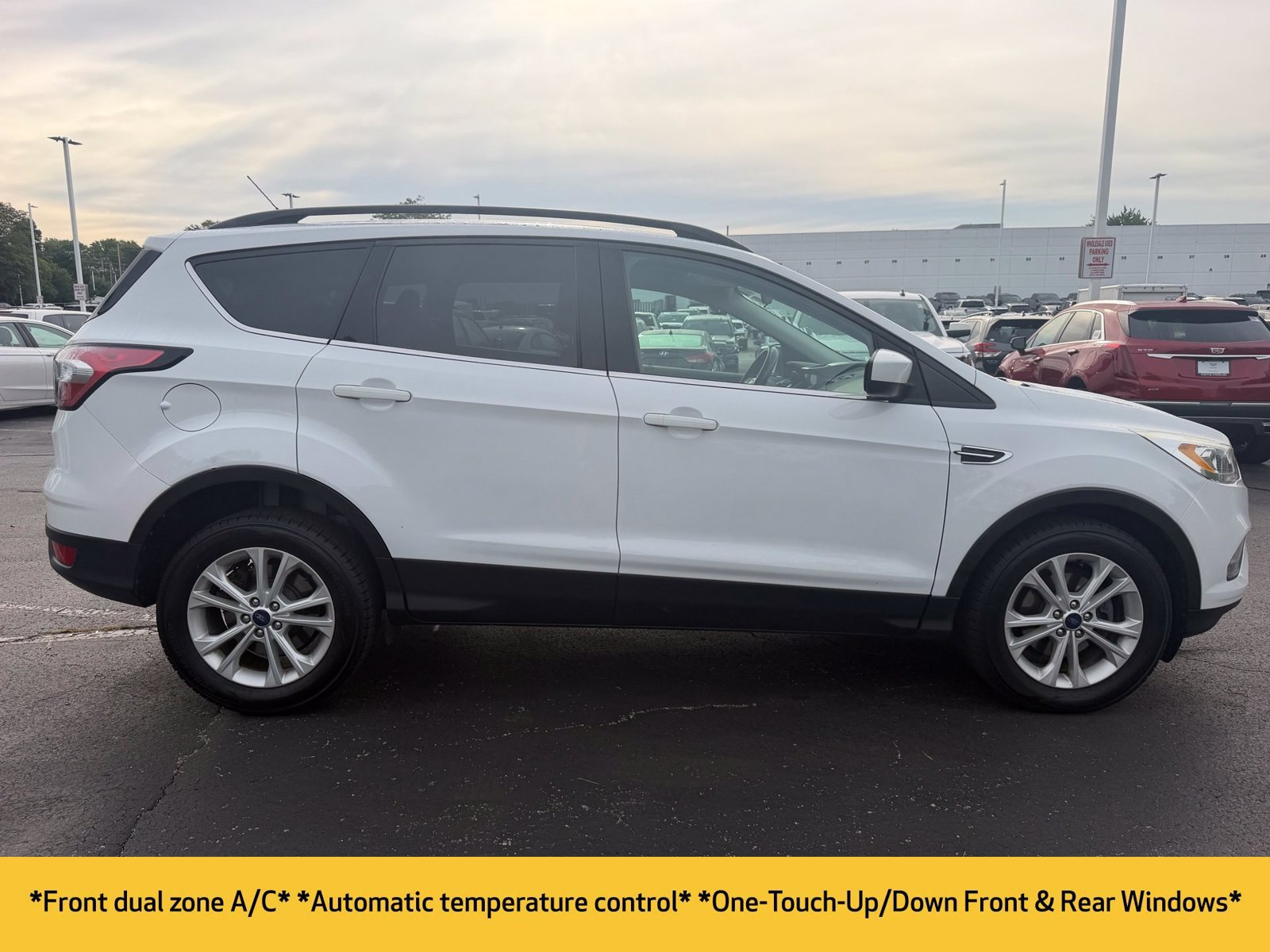 Used 2017 Ford Escape SE w/ Equipment Group 201A FWD image 6