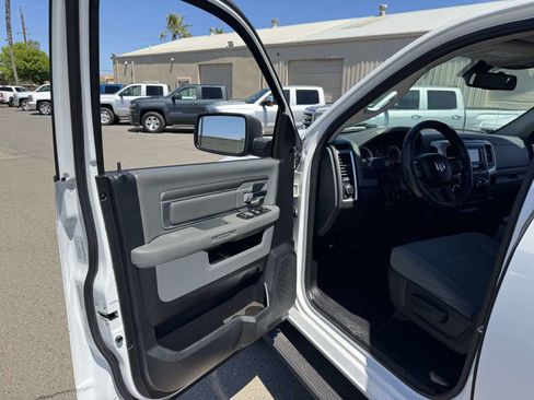 Used 2015 RAM 1500 Classic SLT RWD image 20