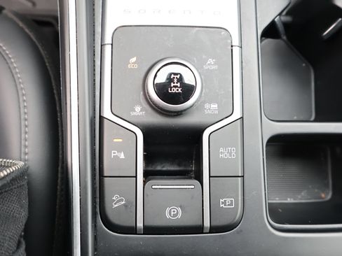 Used 2023 Kia Sorento EX image 34