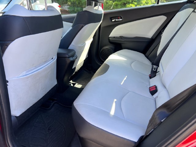 Used 2021 Toyota Prius Limited w/ Premium Convenience Package FWD image 8