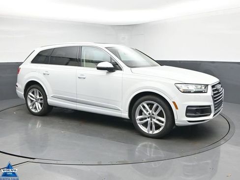 Used 2018 Audi Q7 3.0T Prestige w/ Prestige Package image 1