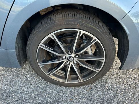 Used 2025 Toyota Corolla LE FWD image 9