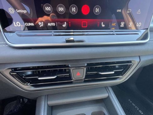 New 2026 Volkswagen Tiguan SE R-Line FWD image 27