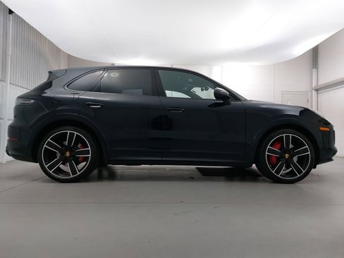 Certified 2021 Porsche Cayenne GTS image 8