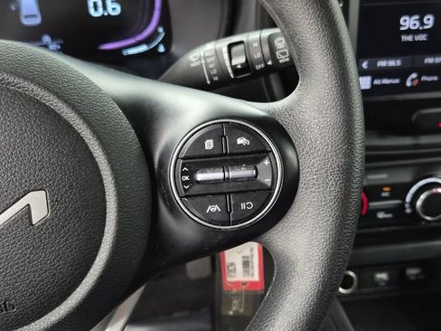 Certified 2023 Kia Soul LX image 24