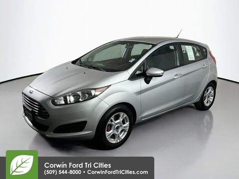Used 2015 Ford Fiesta SE image 5