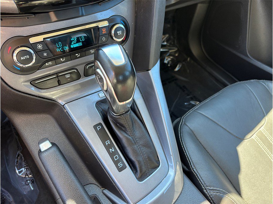 Used 2014 Ford Focus Titanium FWD image 30