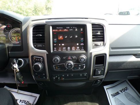 Used 2017 RAM 1500 Big Horn AWD/4WD image 25