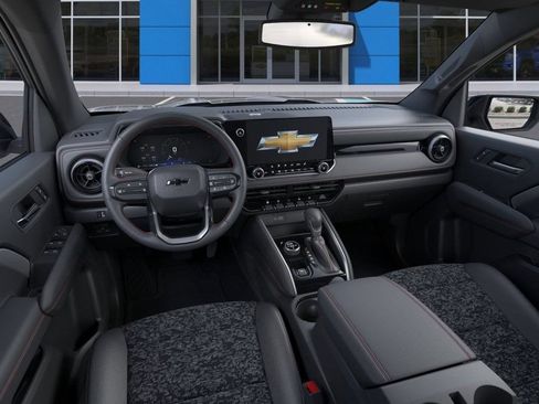 Used 2026 Chevrolet Colorado Z71 w/ Technology Package AWD/4WD image 15