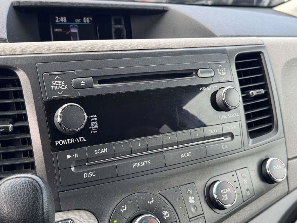 Used 2012 Toyota Sienna LE FWD image 25