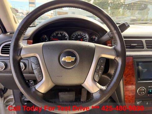 Used 2013 Chevrolet Avalanche LTZ AWD/4WD image 28