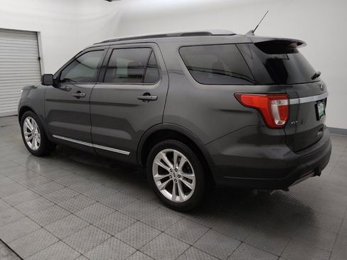 Used 2019 Ford Explorer XLT w/ Equipment Group 202A FWD image 3