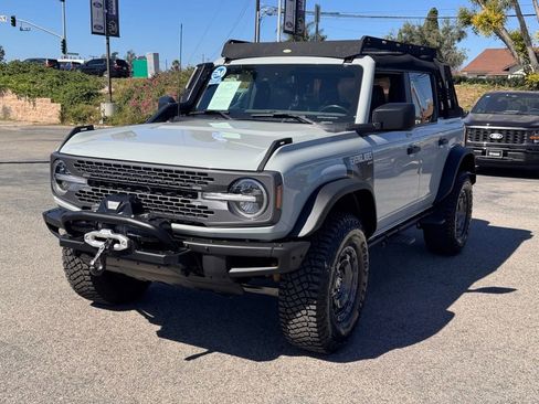 Used 2023 Ford Bronco Everglades image 7