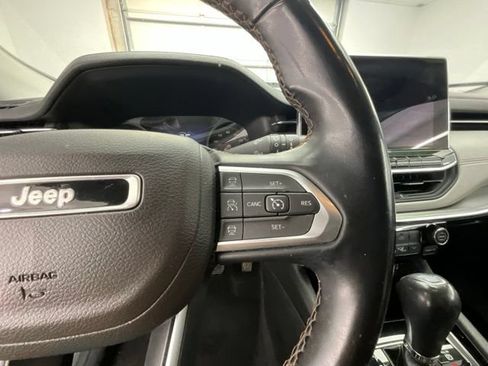 Used 2022 Jeep Compass Limited AWD/4WD image 17
