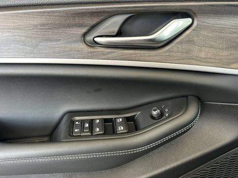 New 2026 Jeep Grand Cherokee Altitude AWD/4WD image 12