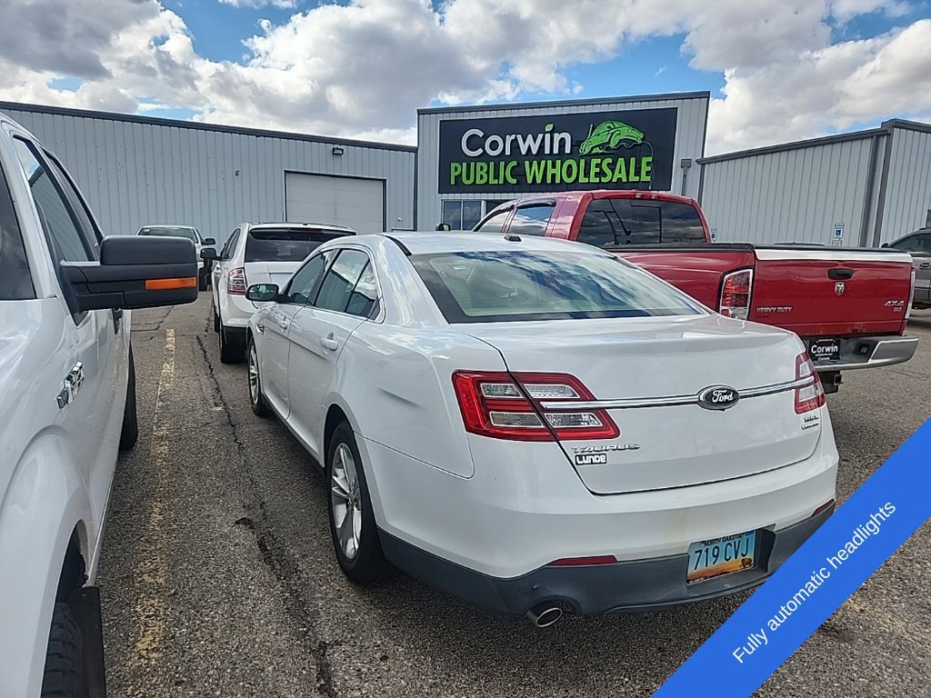 Used 2013 Ford Taurus SEL FWD image 3