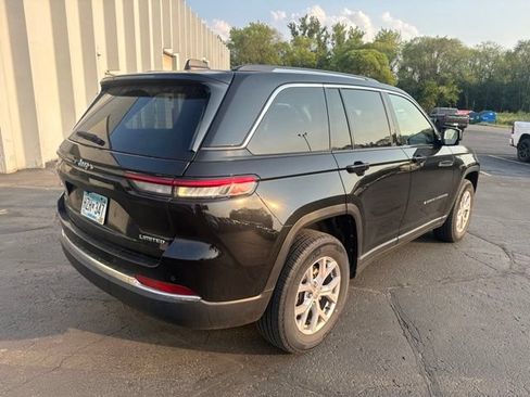 Used 2022 Jeep Grand Cherokee Limited AWD/4WD image 11