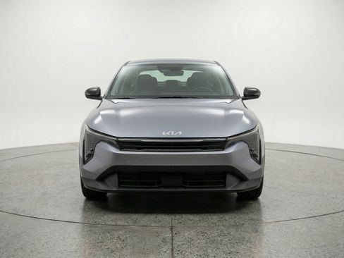 Used 2025 Kia K4 LXS image 2
