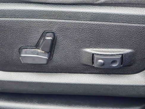 Used 2024 RAM 3500 Big Horn image 11