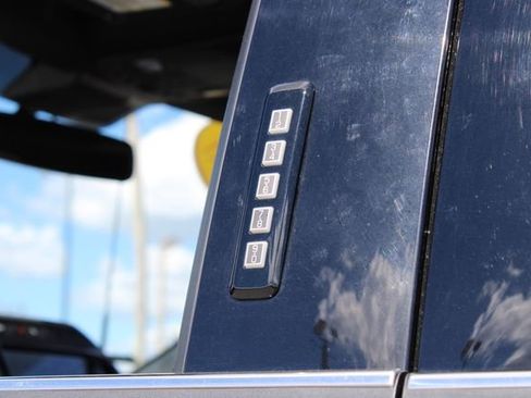 Used 2022 Ford F250 Platinum w/ Tremor Off-Road Package image 18