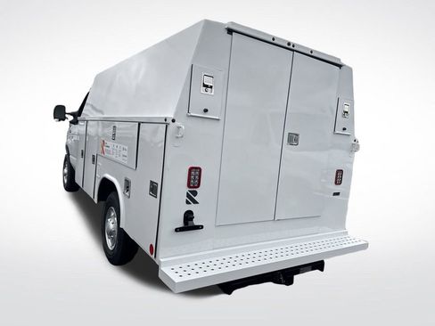 New 2026 Ford E-350 and Econoline 350 Super Duty w/ Power Equipment Group RWD image 8