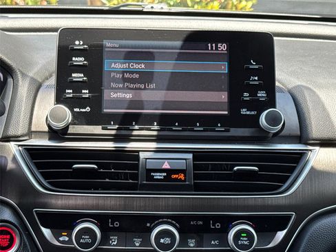 Used 2018 Honda Accord LX image 22