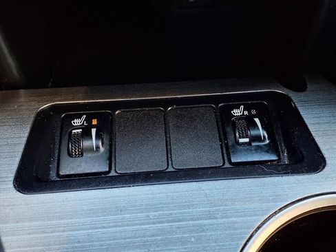 Used 2012 Toyota Camry SE image 25