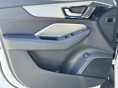 Used 2023 Acura MDX A-Spec image 18