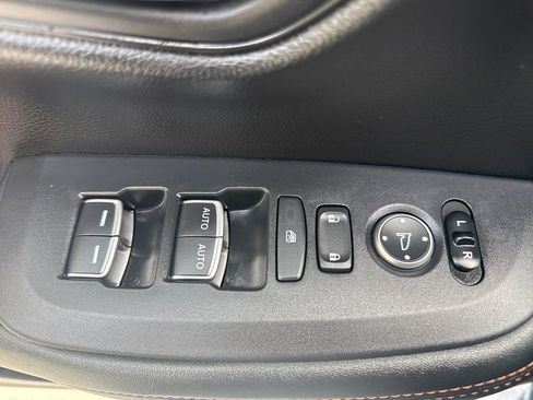 Used 2025 Honda HR-V Sport image 15