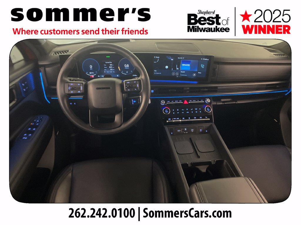 Used 2025 Hyundai Santa Fe Calligraphy AWD/4WD image 12