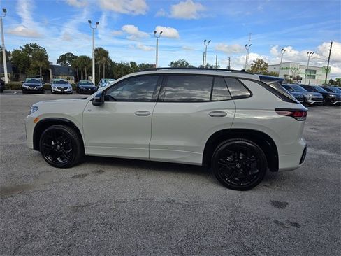 New 2026 Volkswagen Tiguan SE R-Line image 5