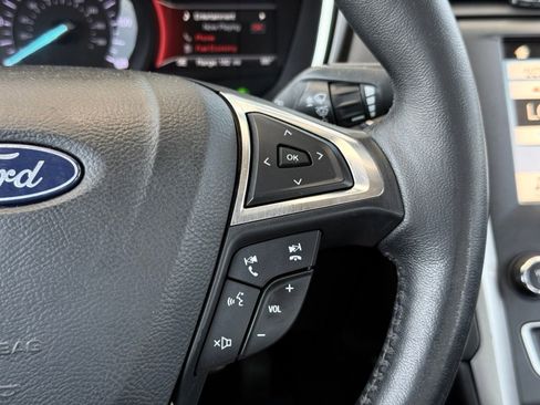 Used 2018 Ford Fusion SE w/ Equipment Group 602A FWD image 27