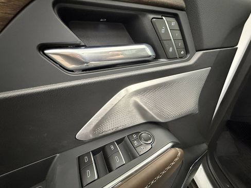 New 2026 GMC Acadia Denali Ultimate w/ LPO, Floor Liner Package image 24