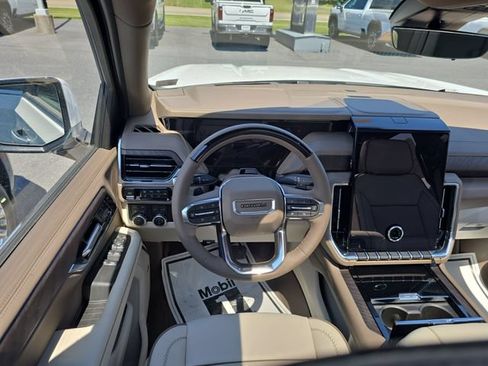 New 2026 GMC Yukon Denali AWD/4WD image 12