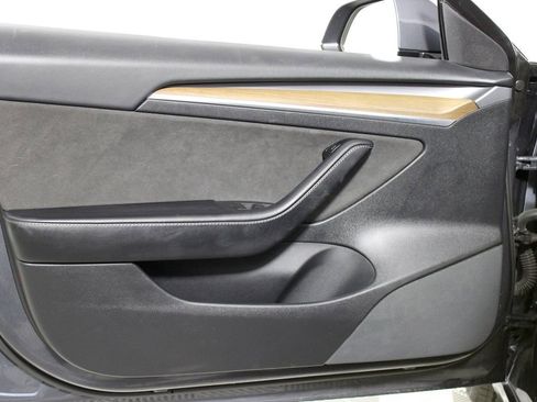 Used 2021 Tesla Model 3 Standard Range Plus image 6