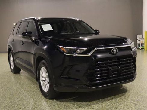 Used 2024 Toyota Grand Highlander XLE AWD/4WD image 1