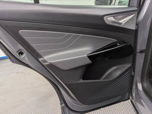 Used 2023 Volkswagen ID.4 Pro S RWD image 16