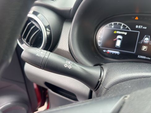 Used 2022 Nissan Kicks SV image 26